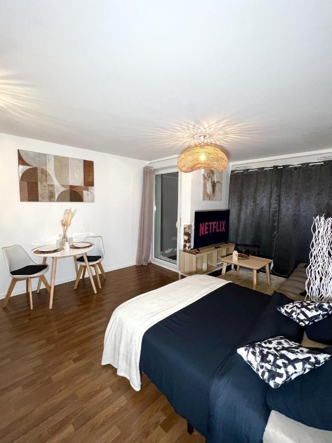 Апартаменты "Moonlight" Gare A 10Min De Paris, Wifi, Terrasse , Parking Аржантей Экстерьер фото